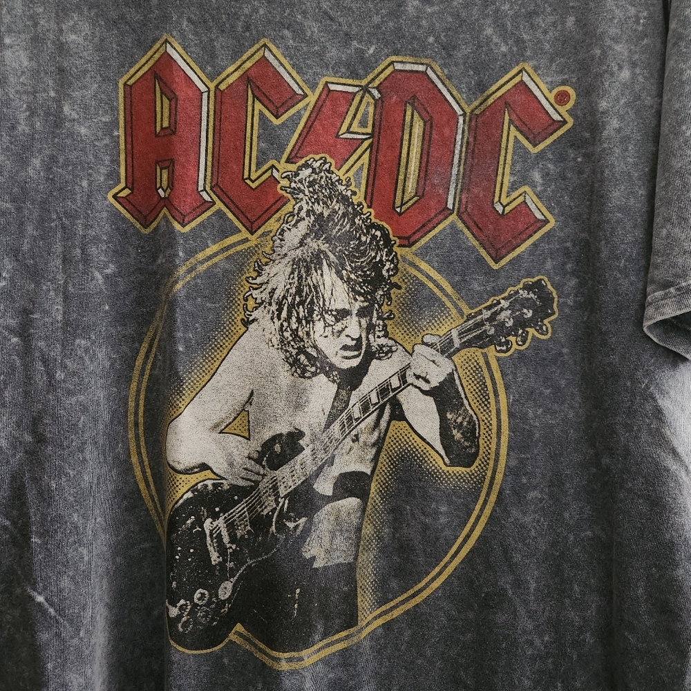 Lucky Brand AC/DC Men's Tee - Picture 4 of 5